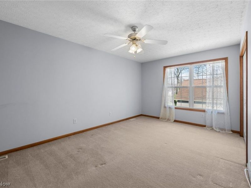 4863 Deer Run Drive, Lorain, OH 44053 Photo 24