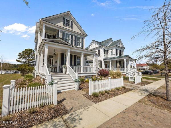 365 E Harborside Road, Oriental, NC 28571