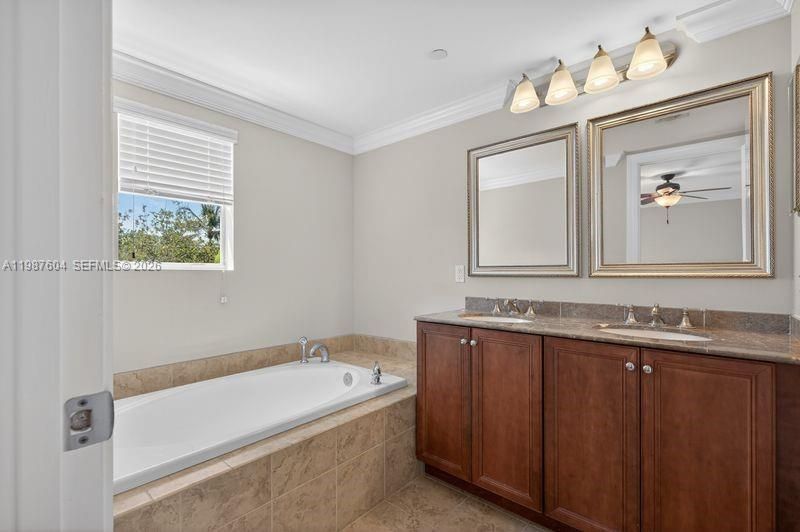 630 SE 15th St, Unit 5, Fort Lauderdale, FL 33316 Photo