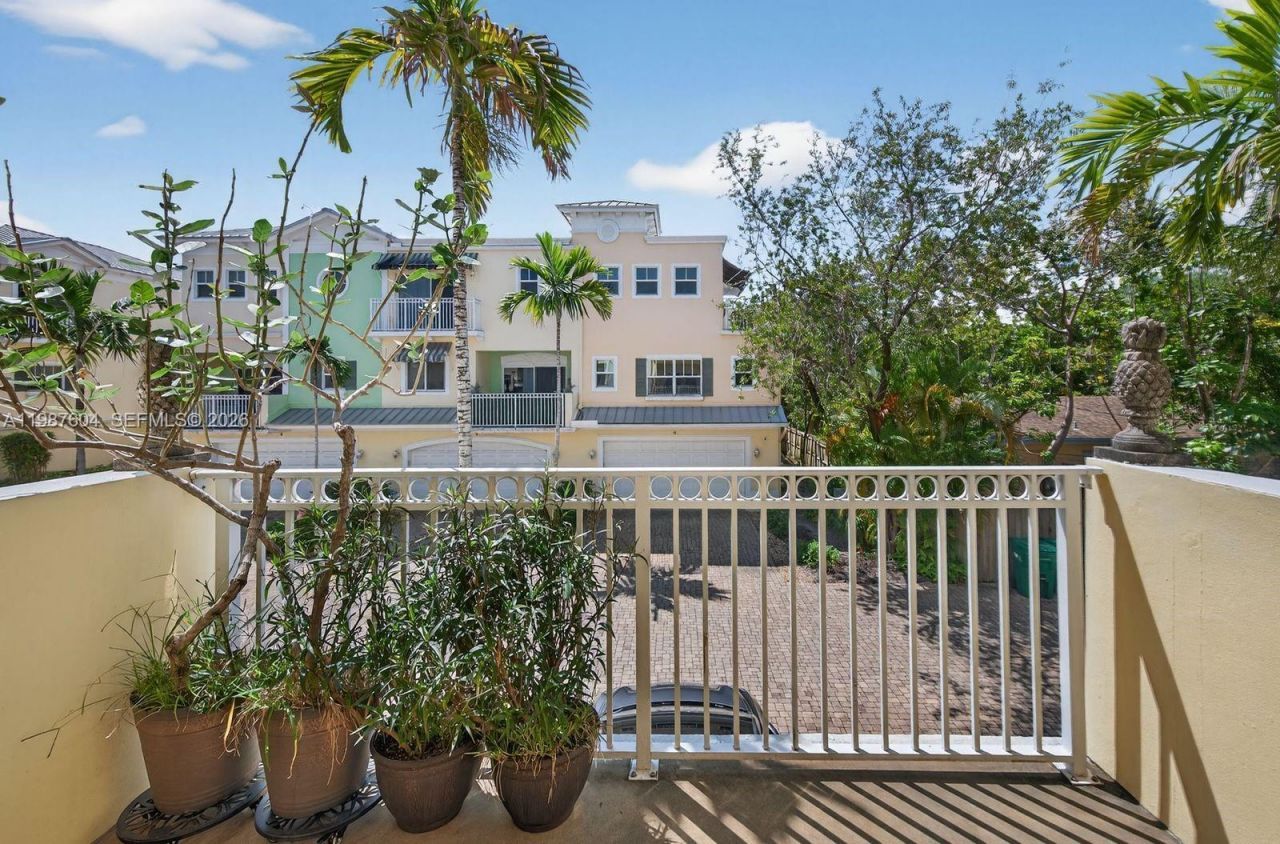 630 SE 15th St, Unit 5, Fort Lauderdale, FL 33316 Photo