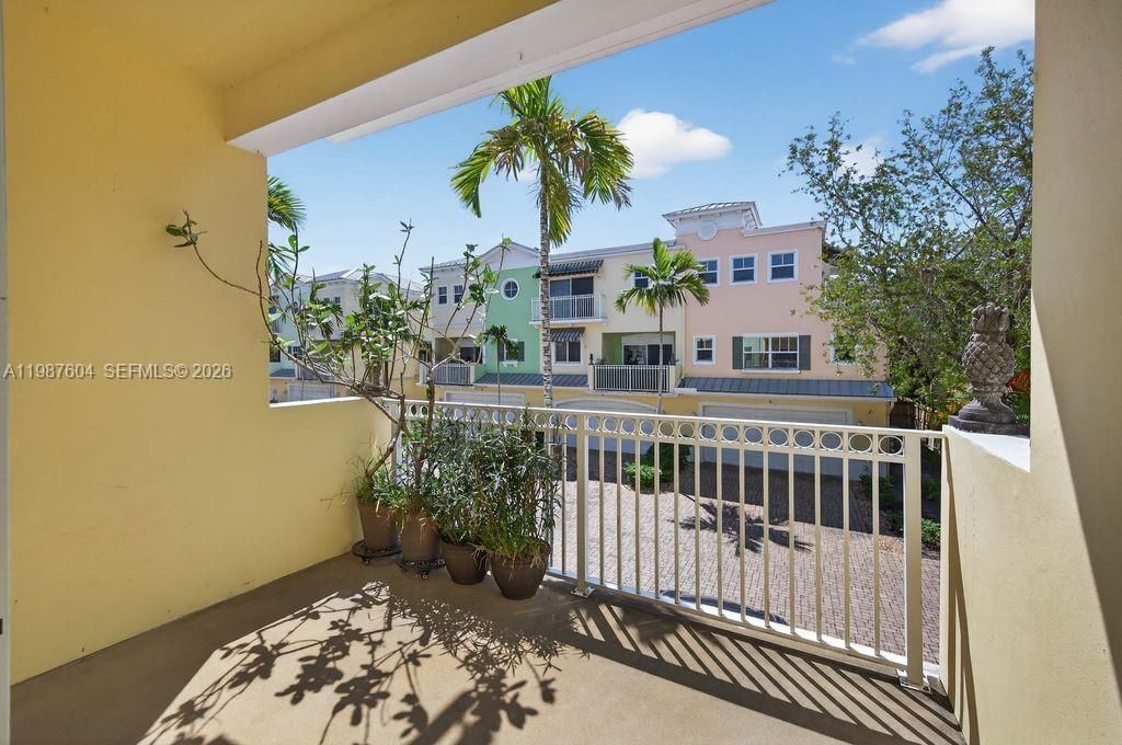 630 SE 15th St, Unit 5, Fort Lauderdale, FL 33316 Photo