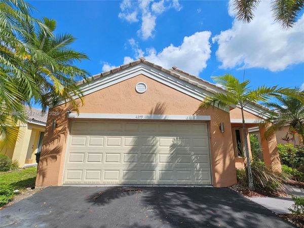 4279 Greenbriar Ln, Weston, FL 33331