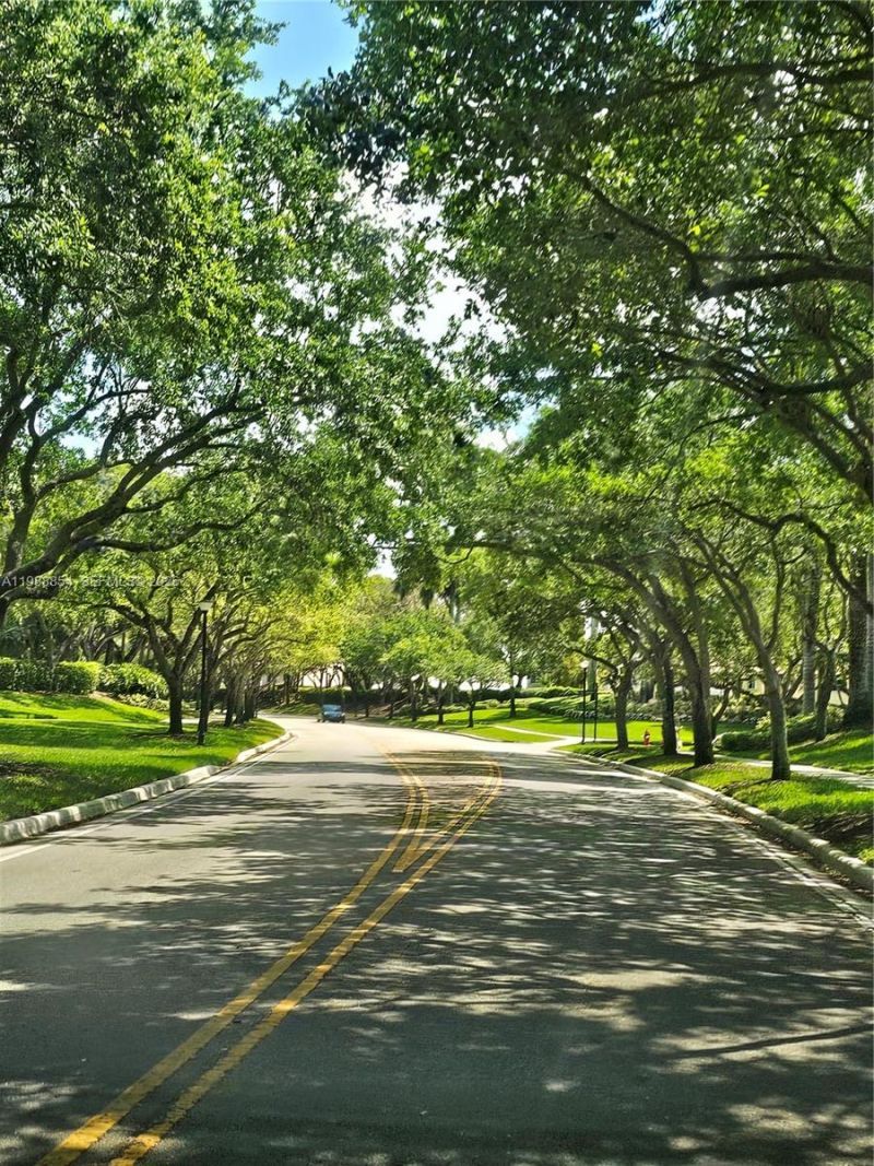 4279 Greenbriar Ln, Weston, FL 33331 Photo