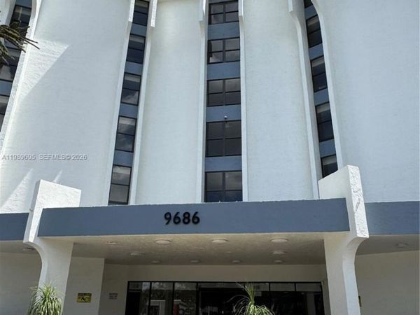 9686 Fontainebleau Blvd , Unit 301, Miami, FL 33172