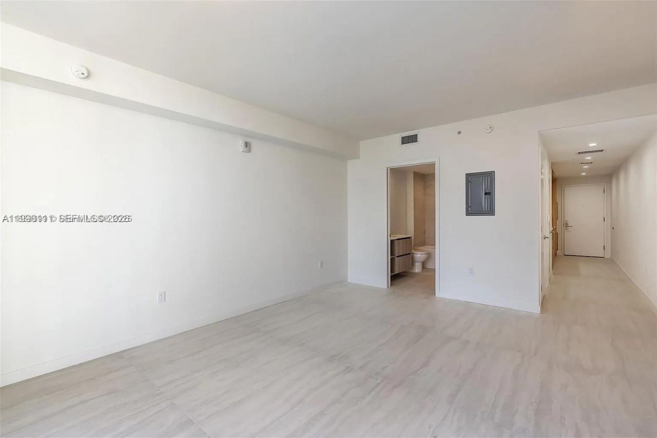 77 SE 5th Street , Unit 2709, Miami, FL 33131 Photo