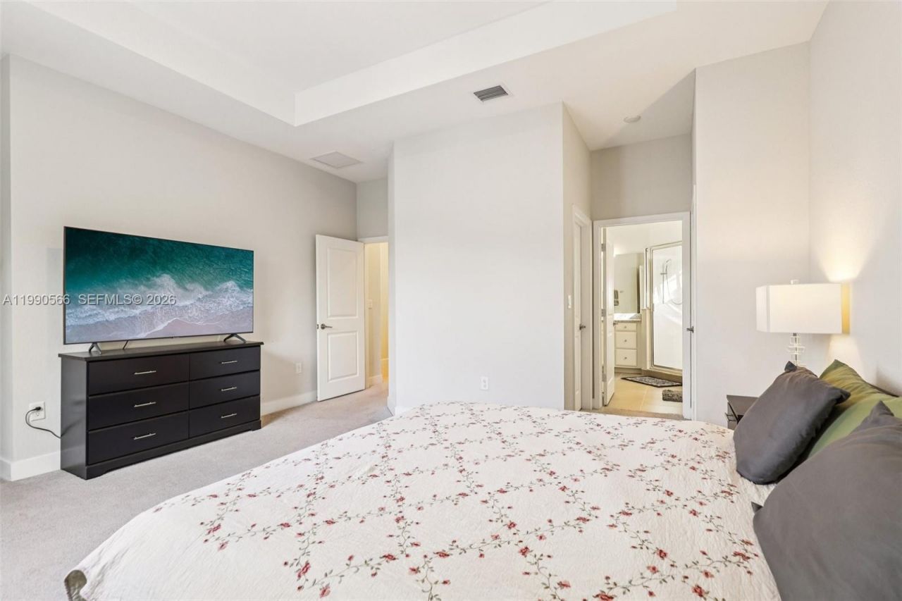 10828 SW 235 St , Miami, FL 33032 Photo