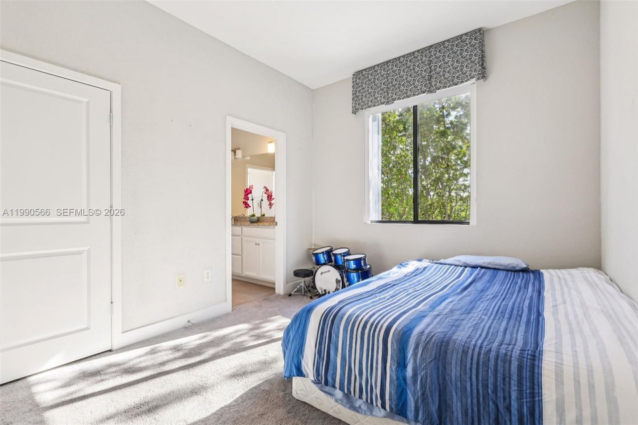 10828 SW 235 St , Miami, FL 33032 Photo