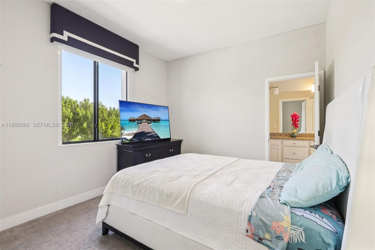 10828 SW 235 St , Miami, FL 33032 Photo