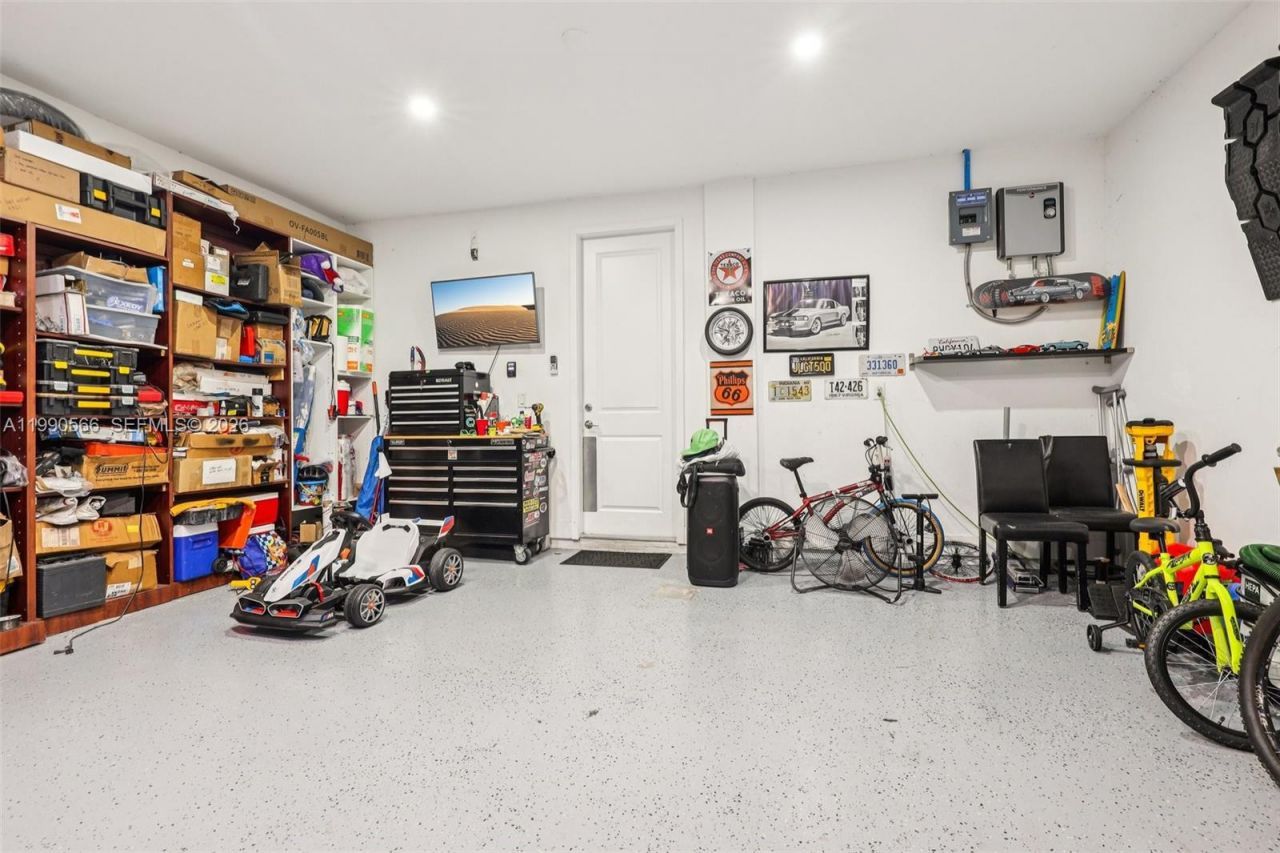 10828 SW 235 St , Miami, FL 33032 Photo