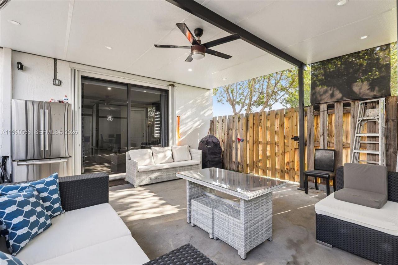 10828 SW 235 St , Miami, FL 33032 Photo