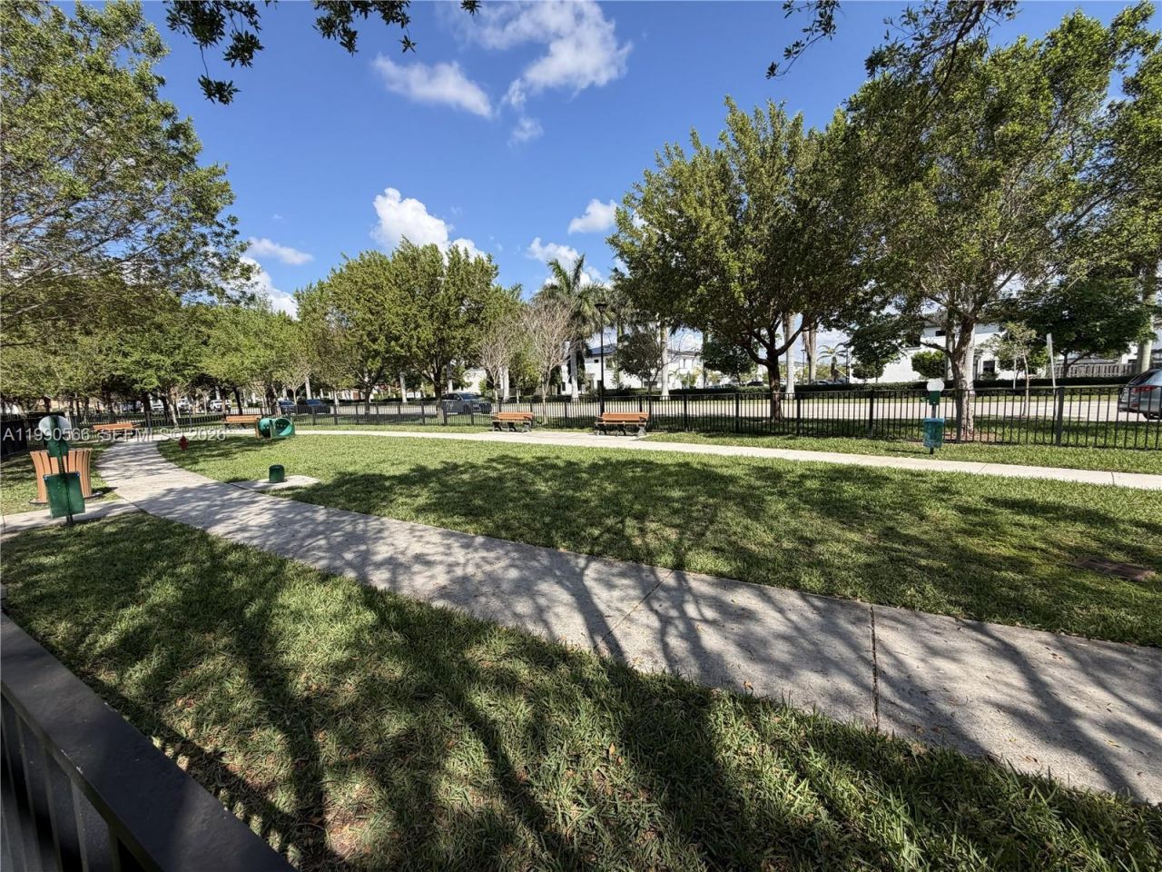 10828 SW 235 St , Miami, FL 33032 Photo