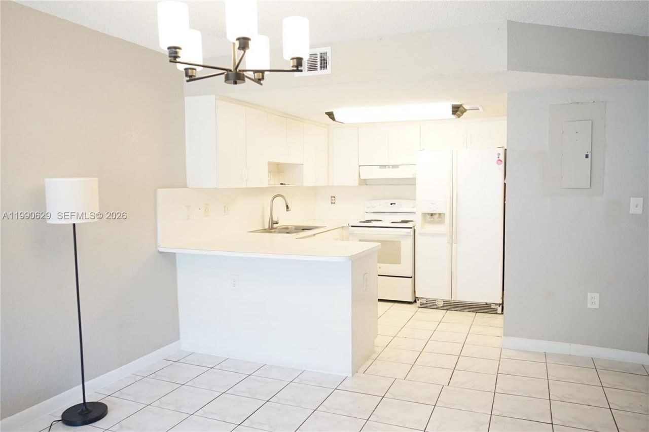331 NW 82nd Avenue , Unit 1303, Miami, FL 33126 Photo