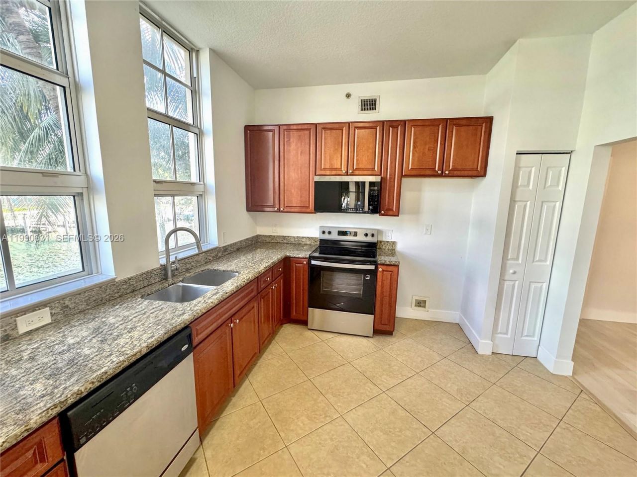 3001 NE 185th St, Unit 213, Aventura, FL 33180 Photo