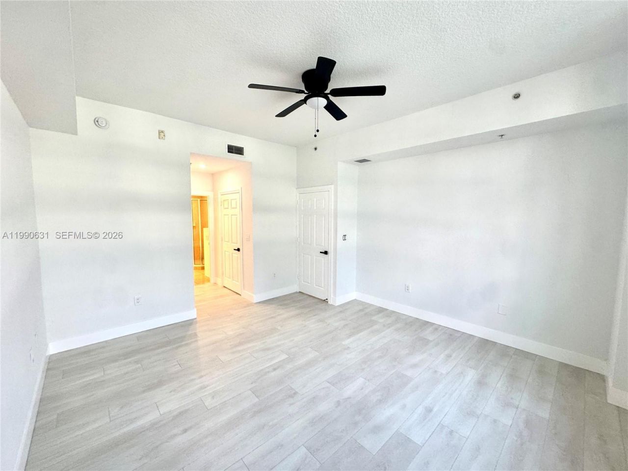 3001 NE 185th St, Unit 213, Aventura, FL 33180 Photo