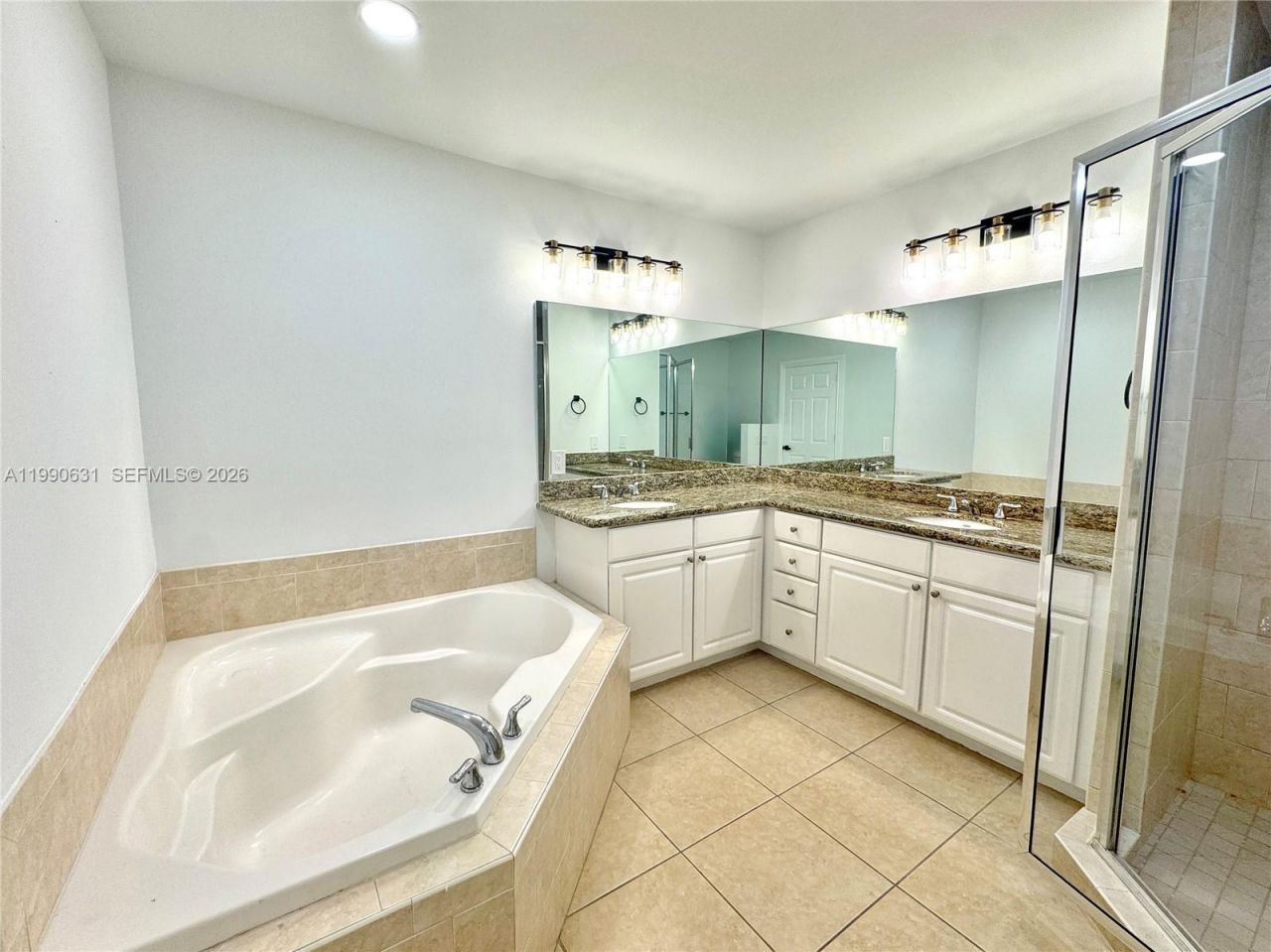 3001 NE 185th St, Unit 213, Aventura, FL 33180 Photo