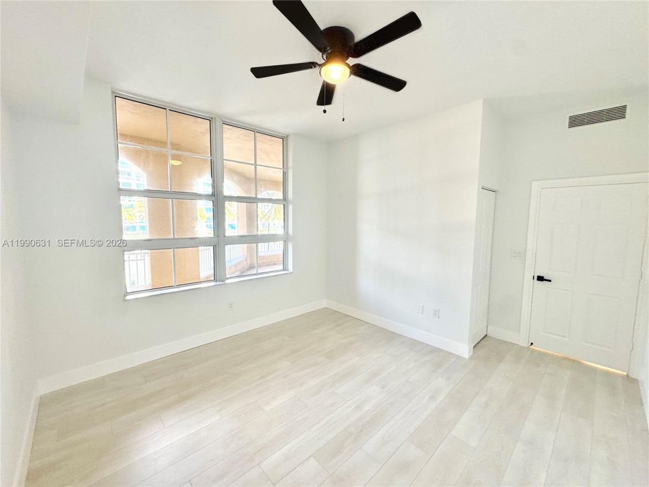 3001 NE 185th St, Unit 213, Aventura, FL 33180 Photo