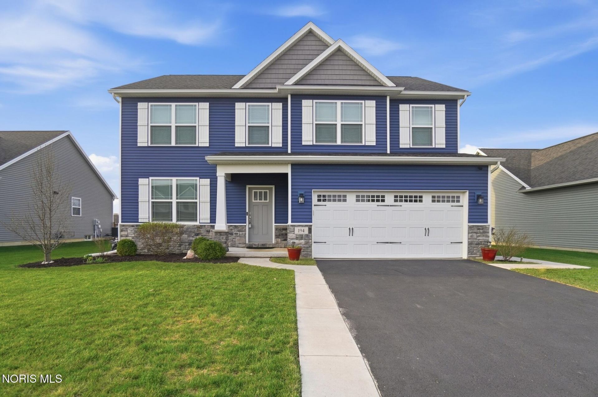 194 Valley Hall Drive, Perrysburg, OH 43551 Main Photo