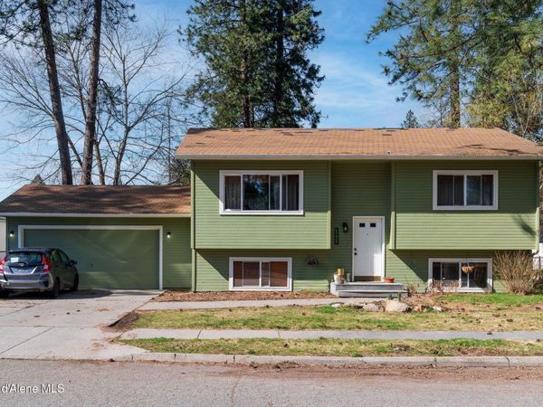 3945 N Trevino Dr , Coeur d'Alene, ID 83815