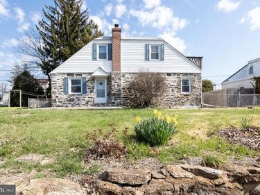 811 SPRINGFIELD ROAD, ALDAN, PA 19018