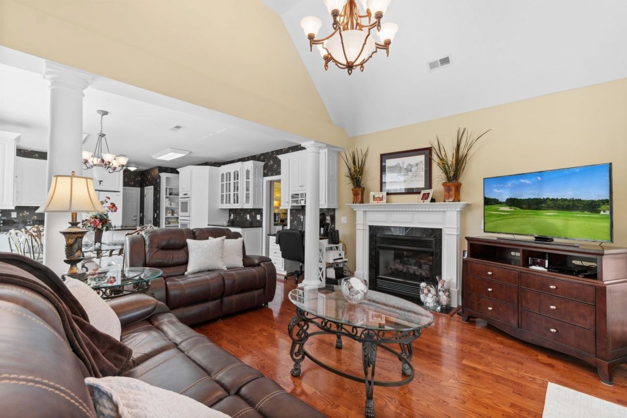 1077 Links Rd. Photo 10