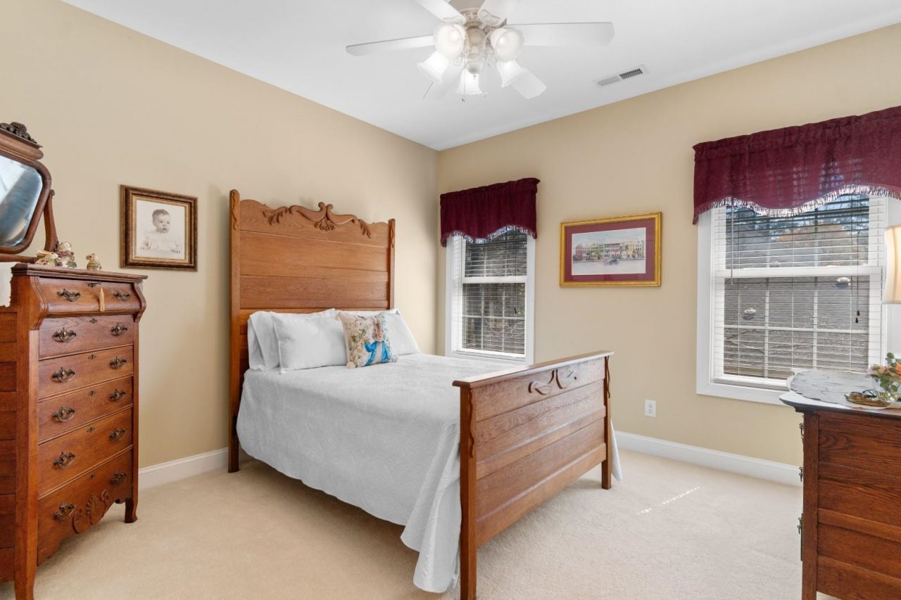 1077 Links Rd. Photo 27