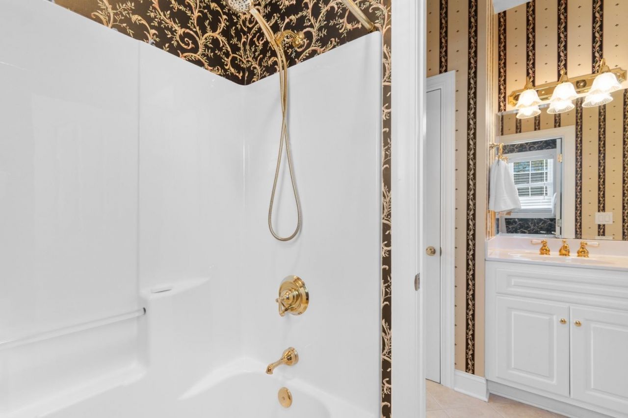 1077 Links Rd. Photo 33