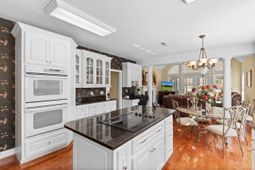 1077 Links Rd. photo 4