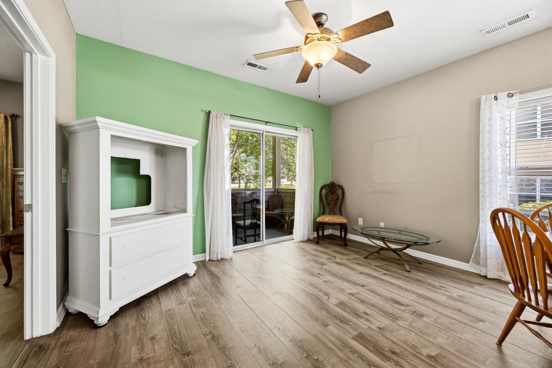 4104 Pinehurst Circle Photo 11