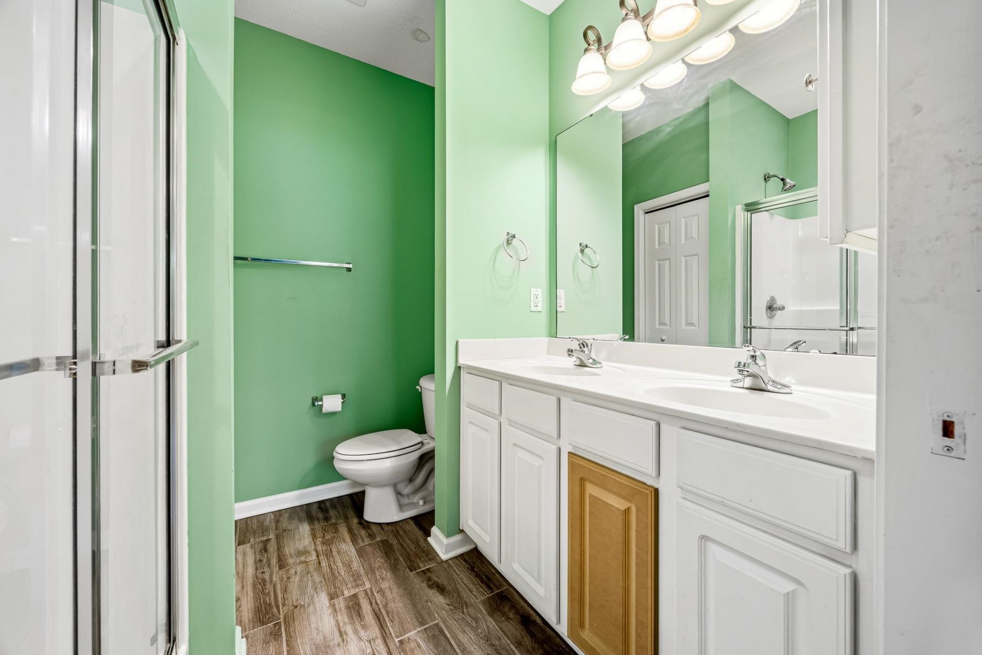 4104 Pinehurst Circle Photo 16