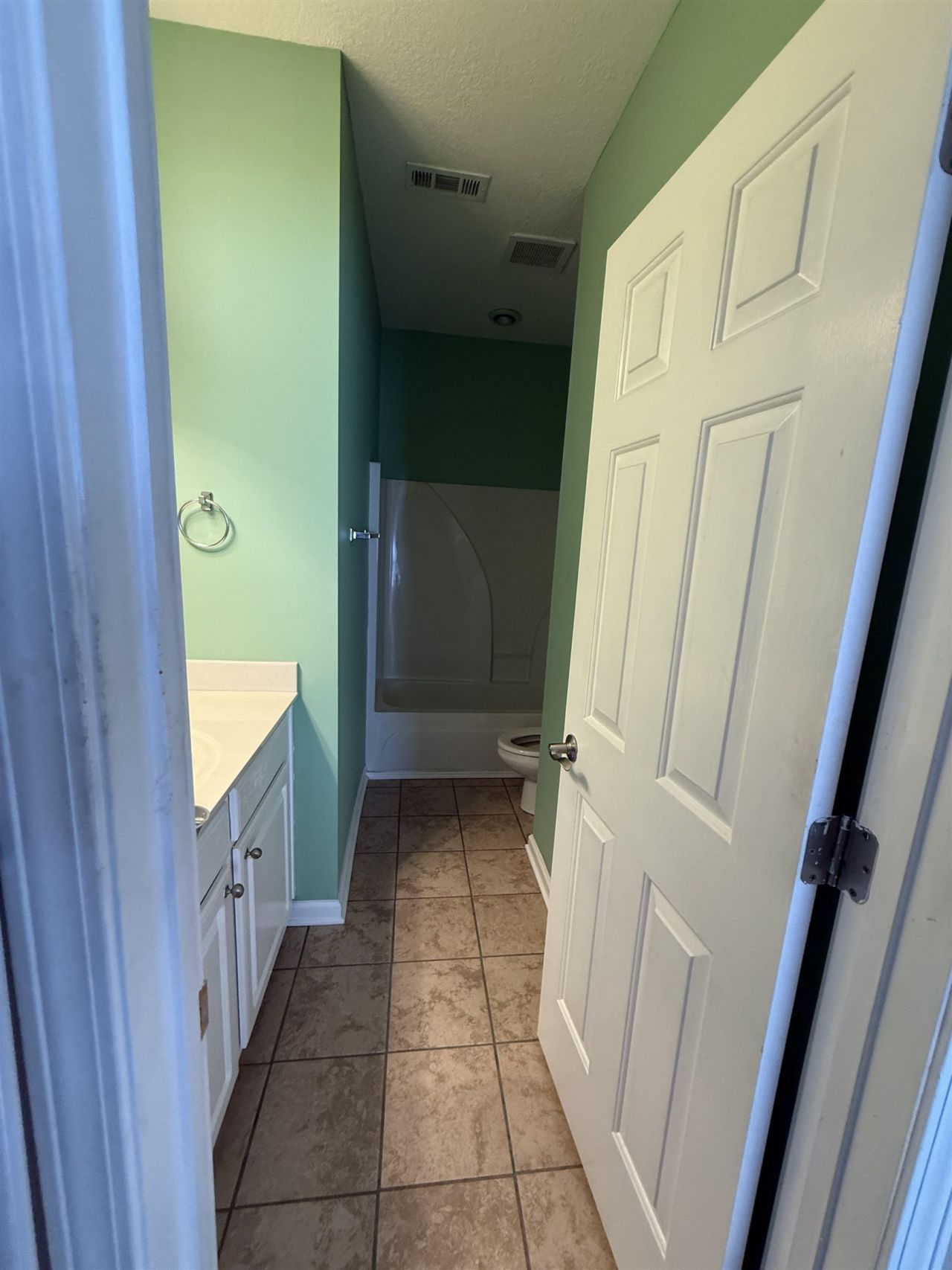 4104 Pinehurst Circle Photo 3