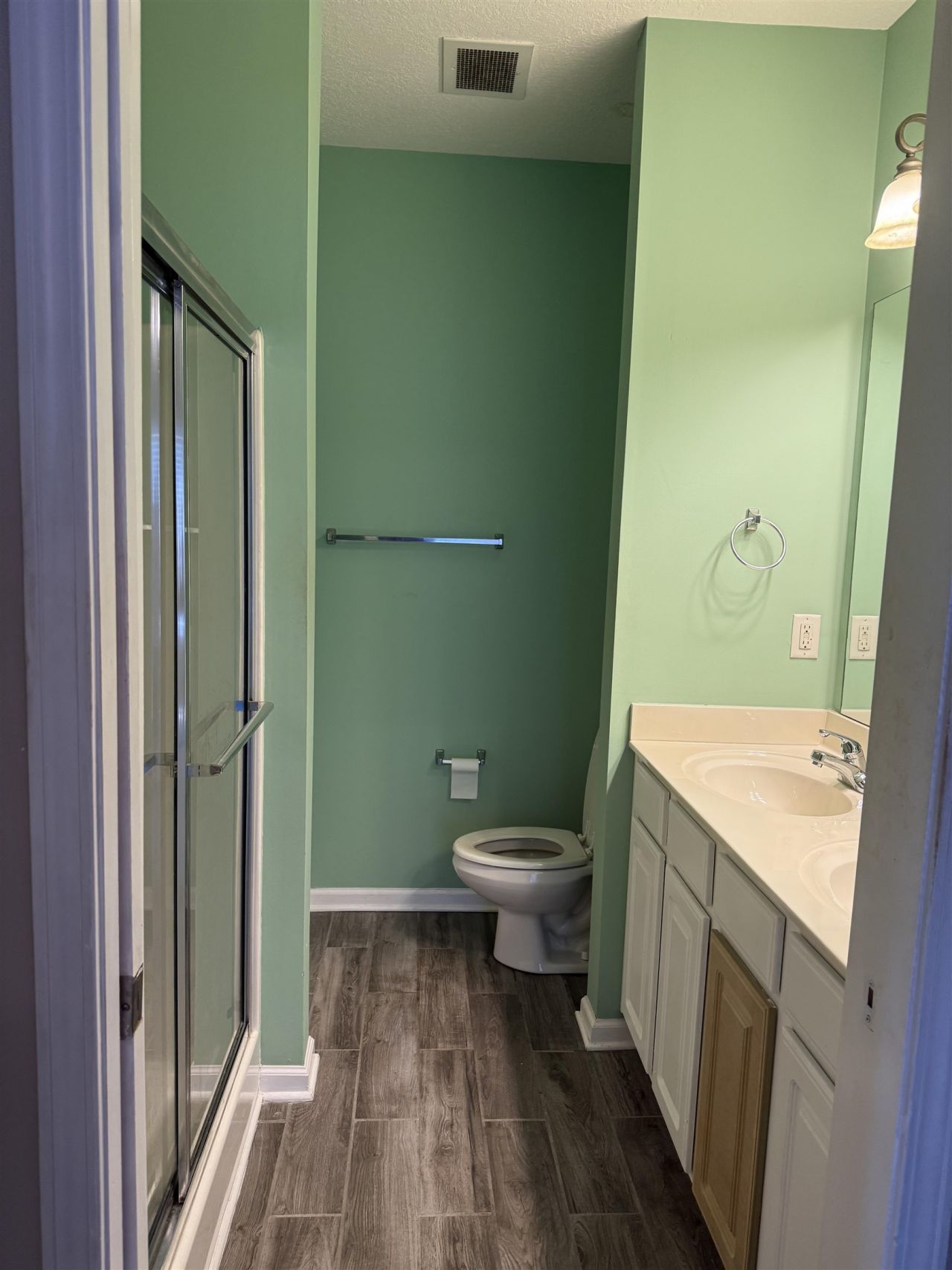 4104 Pinehurst Circle Photo 4