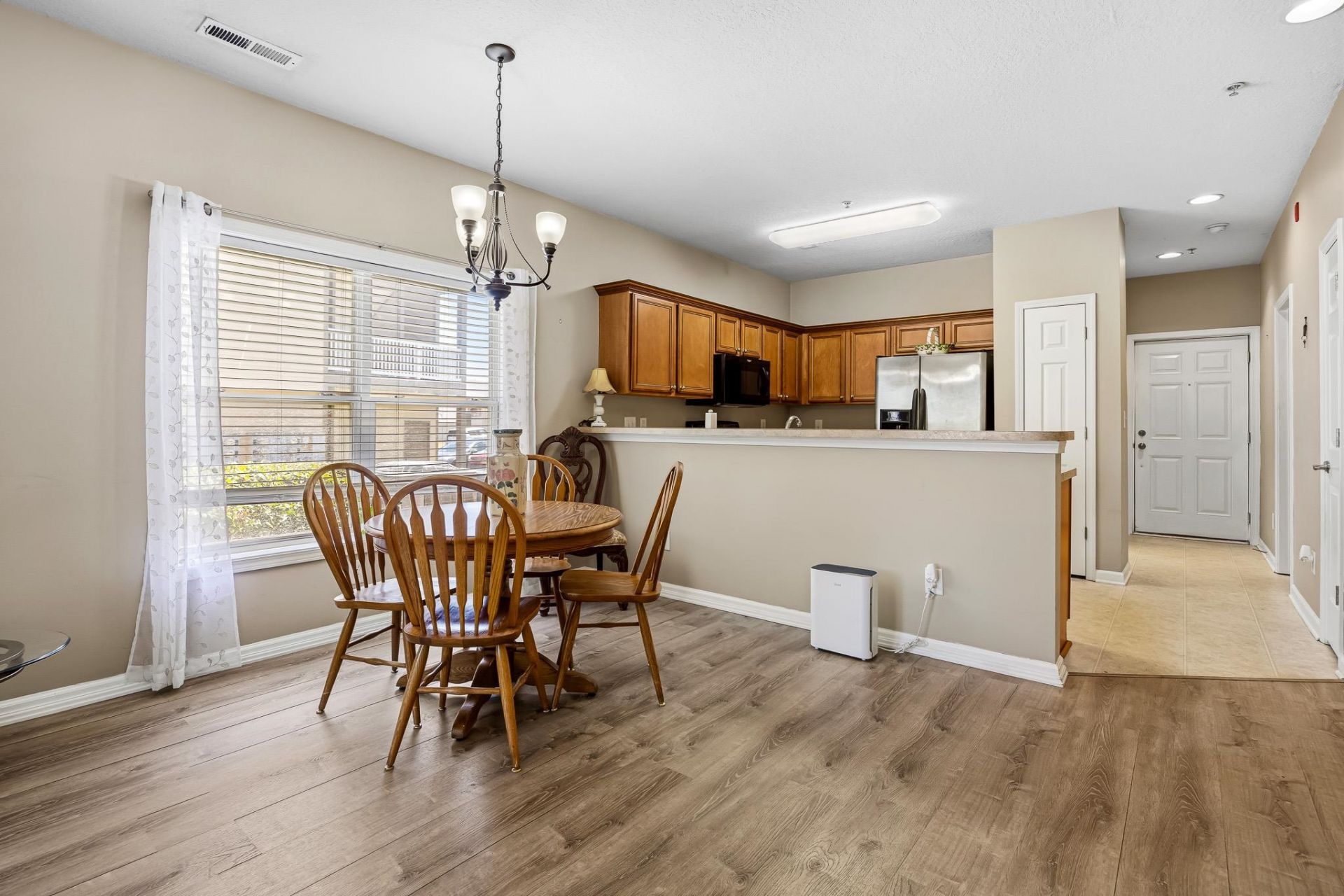 4104 Pinehurst Circle Photo 7