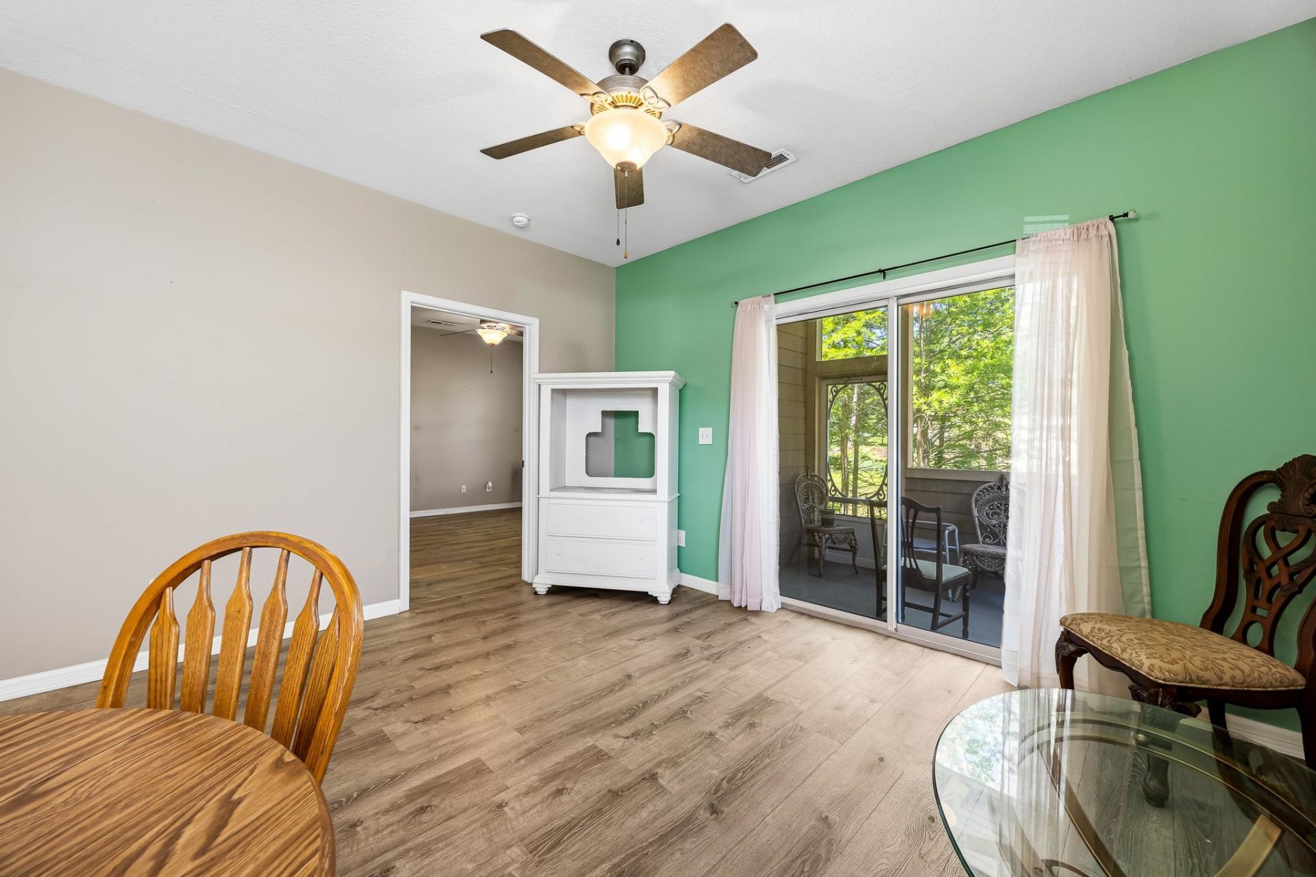 4104 Pinehurst Circle Photo 9