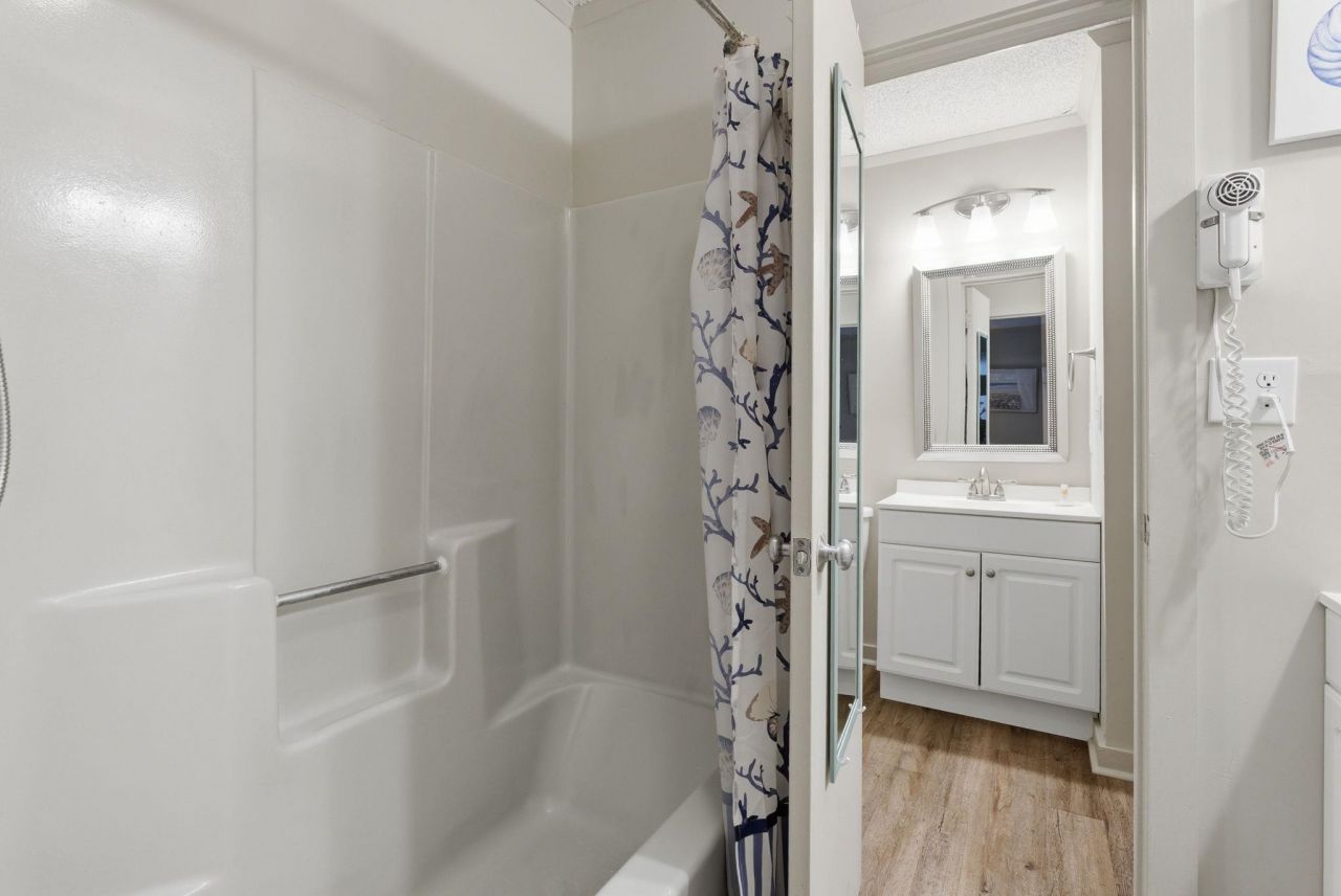 415 Ocean Creek Dr.  Photo 23