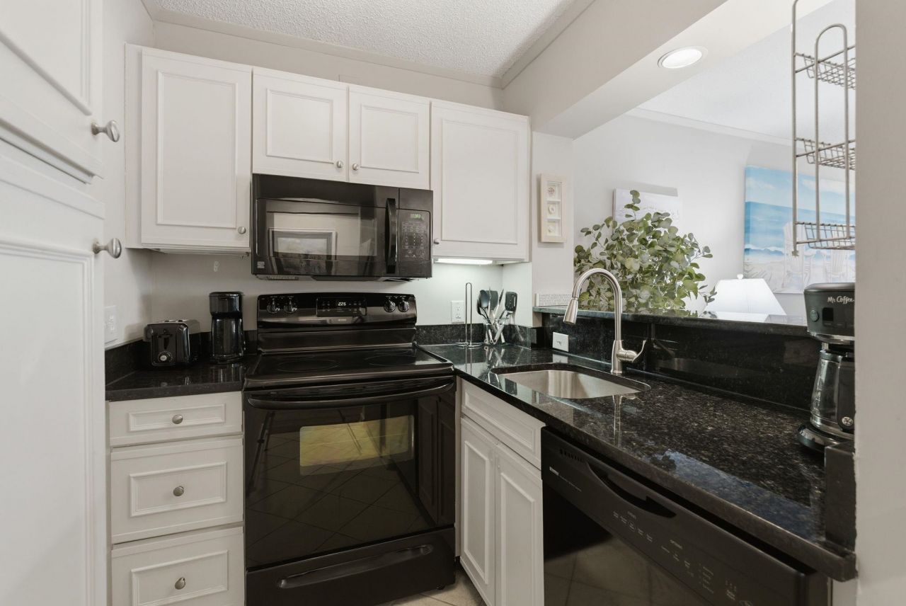 415 Ocean Creek Dr.  Photo 9