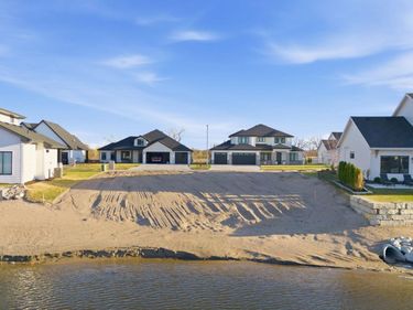 28536 Jessie Circle, Valley, NE 68064