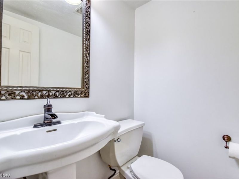 5542 Bretton Court, Unit A, Willoughby, OH 44094 Photo 10