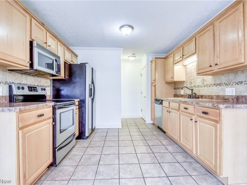 5542 Bretton Court, Unit A, Willoughby, OH 44094 Photo 6