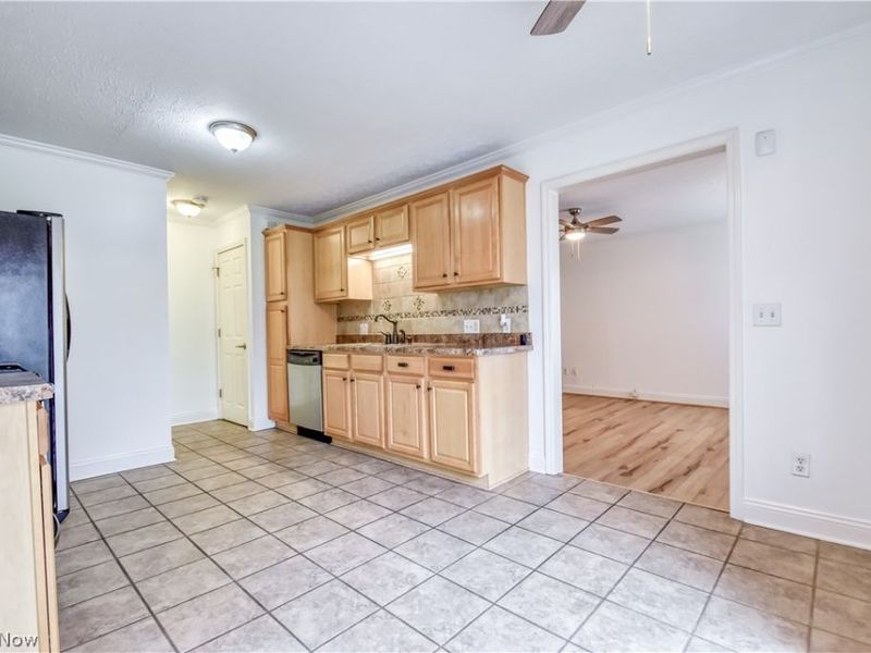 5542 Bretton Court, Unit A, Willoughby, OH 44094 Photo 9