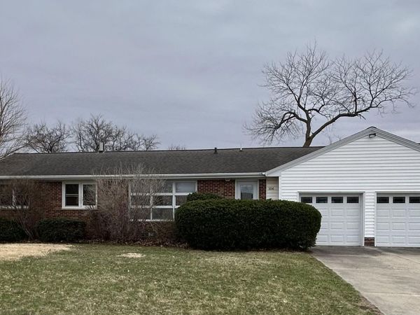 104 W Meadow Lane, Marshalltown, IA 50158