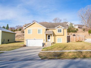 1106B N LINN Street, GLENWOOD, IA 51534