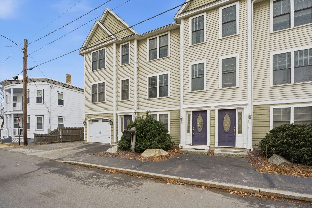 23 Krakow Avenue, Manchester, NH 03103 Main Photo