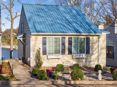 230 Persimmon Way, Harrodsburg, KY 40330