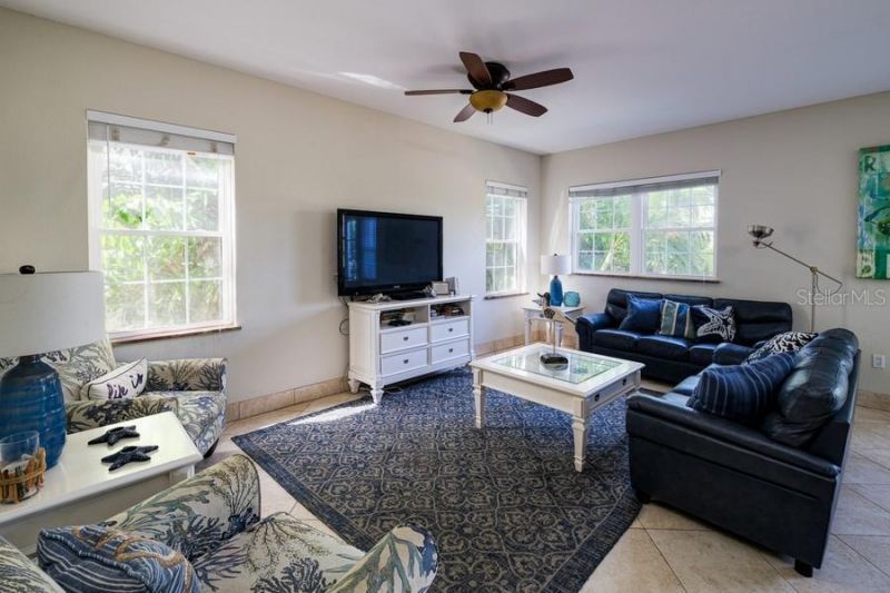 4118 5th Avenue, Holmes Beach, FL 34217 Photo