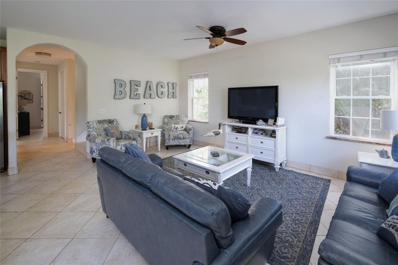 4118 5th Avenue, Holmes Beach, FL 34217 Photo