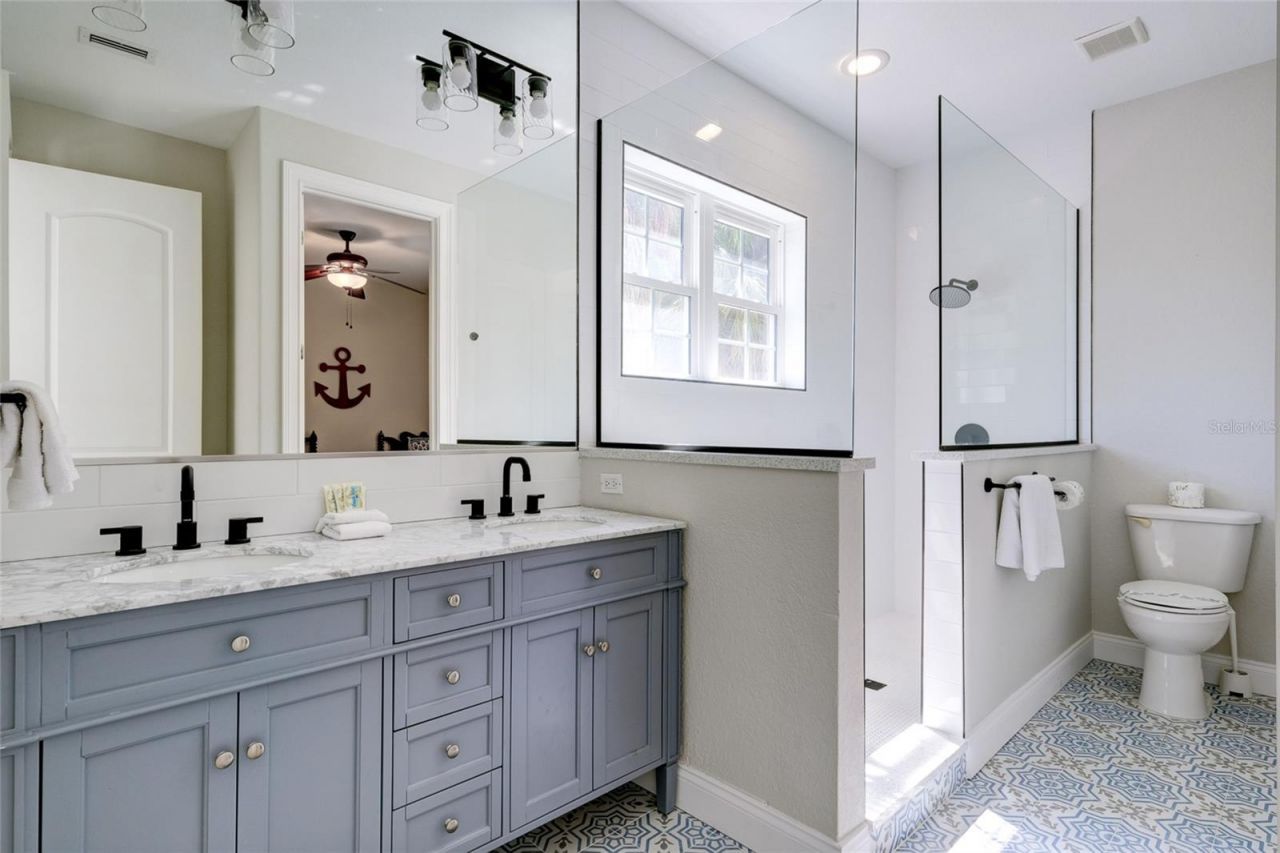 4118 5th Avenue, Holmes Beach, FL 34217 Photo