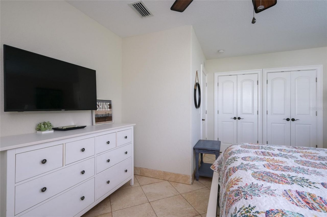 4118 5th Avenue, Holmes Beach, FL 34217 Photo