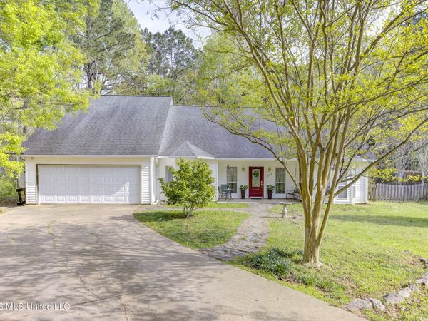 143 Yorktown Cove, Vicksburg, MS 39180