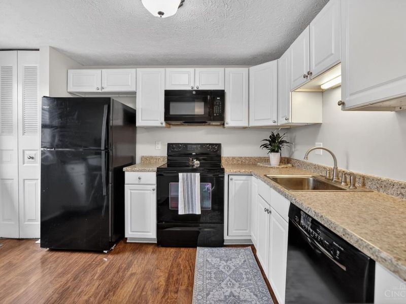 2847 Mossy Brink Court, Deerfield Twp., OH 45039 Photo 7