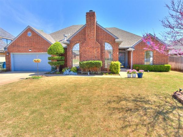 1424 Jamestown, Edmond, OK 73003